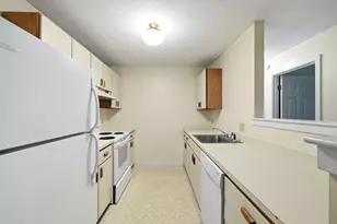 23 Randolph Pl, Northampton, MA 01060 - Photo 4