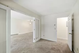 23 Randolph Pl, Northampton, MA 01060 - Photo 8