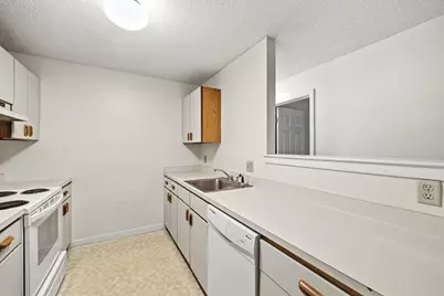 23 Randolph Place #108, Northampton, MA 01060 - Photo 2