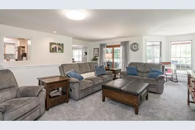 41 Carvill Ave, East Longmeadow, MA 01028 - Photo 16