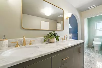 197 Winchester St #197, Brookline, MA 02446 - Photo 32