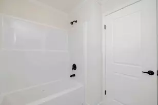 1346 Newport Ave, Attleboro, MA 02703 - Photo 14