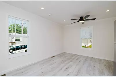 1346 Newport Ave #B5, Attleboro, MA 02703 - Photo 8