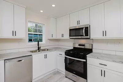 1346 Newport Ave #B5, Attleboro, MA 02703 - Photo 6