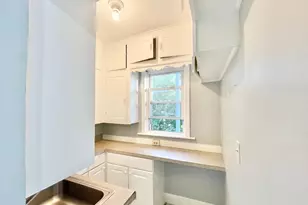 37 Hamilton St, Everett, MA 02149 - Photo 12