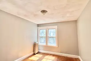 37 Hamilton St, Everett, MA 02149 - Photo 2
