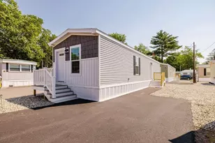 1346 Newport Ave, Attleboro, MA 02703 - Photo 2