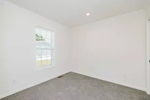 1346 Newport Ave, Attleboro, MA 02703 - Photo 18