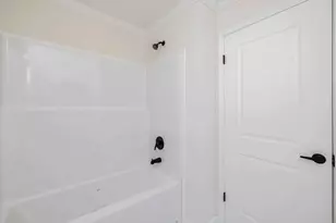 1346 Newport Ave, Attleboro, MA 02703 - Photo 14
