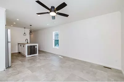 1346 Newport Ave #A3, Attleboro, MA 02703 - Photo 6