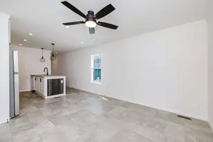 1346 Newport Ave, Attleboro, MA 02703 - Photo 6