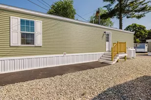 1346 Newport Ave, Attleboro, MA 02703 - Photo 24