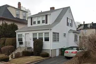 27 Stearns Ave, Medford, MA 02155 - Photo 2
