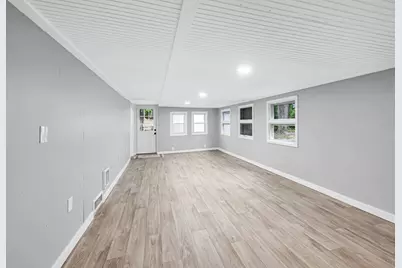 83 Rolf Ave, Chicopee, MA 01020 - Photo 14