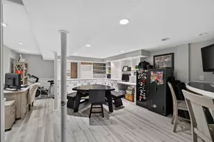 403 Valley Rd, New Bedford, MA 02745 - Photo 20