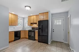 232 Hudson St, Marlborough, MA 01752 - Photo 14