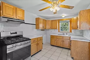 17 Benson Ave, Framingham, MA 01702 - Photo 4