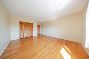 351 Pleasant St, Northampton, MA 01060 - Photo 16