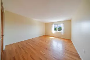 351 Pleasant St, Northampton, MA 01060 - Photo 22