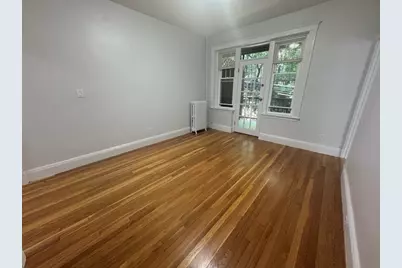 35 Mount Hood #7, Boston, MA 02435 - Photo 8