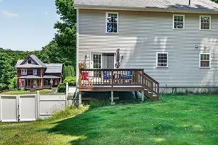 100 Mechanic St, Warren, MA 01083 - Photo 22