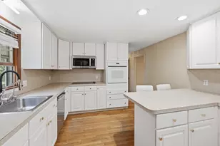 28 Spring Rd, Westborough, MA 01581 - Photo 10