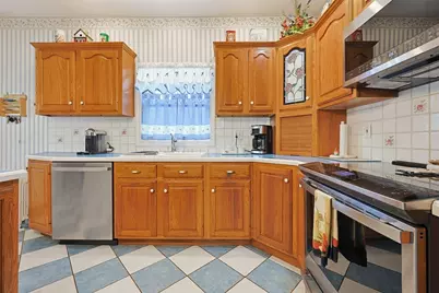 618 Robeson Street, Fall River, MA 02720 - Photo 4