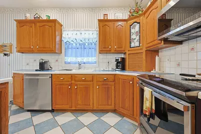 618 Robeson Street, Fall River, MA 02720 - Photo 4