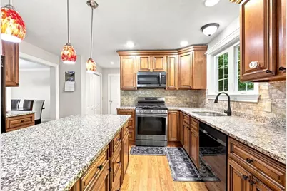 524 Lindsey St, Attleboro, MA 02703 - Photo 10
