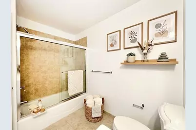 629 Hammond #E205, Brookline, MA 02467 - Photo 8