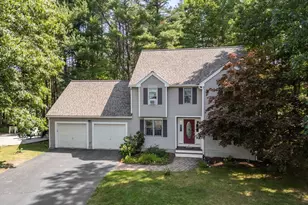 61 Easy St, Uxbridge, MA 01569 - Photo 2