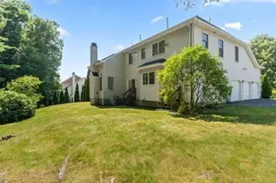 10 Hemingway St, Shrewsbury, MA 01545 - Photo 34