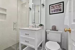 17 Bowdoin St, Boston, MA 02114 - Photo 22