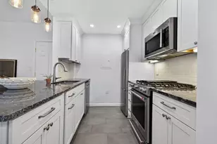 17 Bowdoin St, Boston, MA 02114 - Photo 10