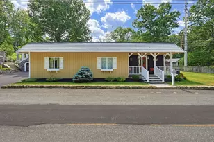665 South St, Walpole, MA 02081 - Photo 2