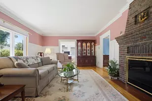 71 Circuit Rd, Dedham, MA 02026 - Photo 12
