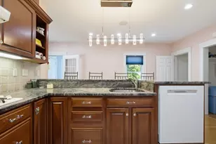 71 Circuit Rd, Dedham, MA 02026 - Photo 6