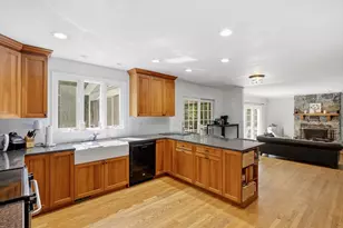 95 Mount Hope, North Attleboro, MA 02760 - Photo 6