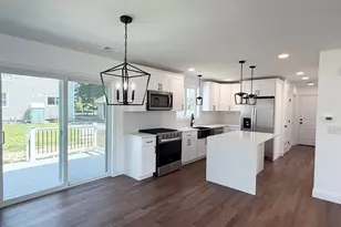955 Crescent St, New Bedford, MA 02745 - Photo 4