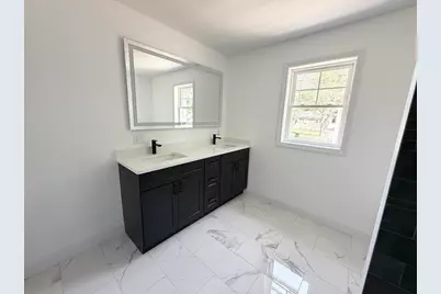 955 Crescent Street, New Bedford, MA 02745 - Photo 12