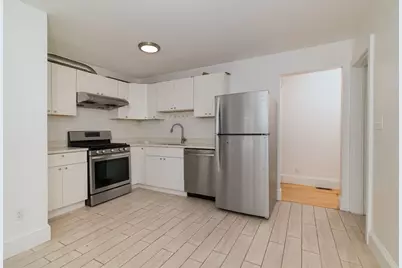 135 Safford St #2, Quincy, MA 02170 - Photo 4