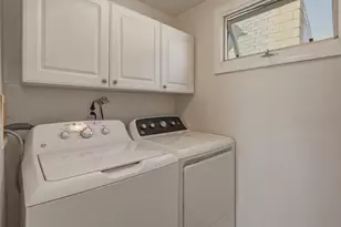 1080 Shirley St, Winthrop, MA 02152 - Photo 18