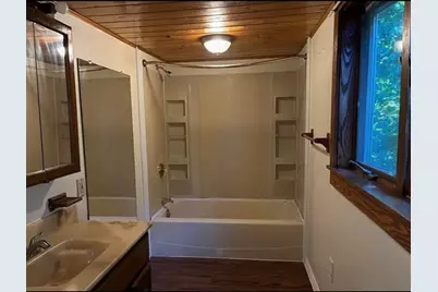 1722 W Main Rd, Portsmouth, RI 02871 - Photo 12