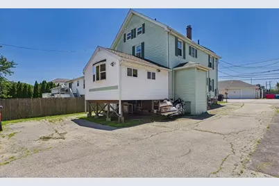 28 Hancock St, Fall River, MA 02721 - Photo 4