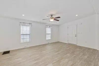 29 Lowell #24, Salem, NH 03079 - Photo 6
