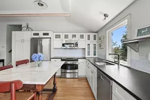 20 Burg Ave, Sandwich, MA 02563 - Photo 14