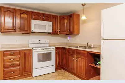 90 Ridgewood Lane #10, Gardner, MA 01440 - Photo 2
