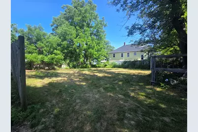 411 High St, Webster, MA 01570 - Photo 2
