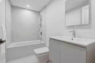 118 B St, Boston, MA 02127 - Photo 10