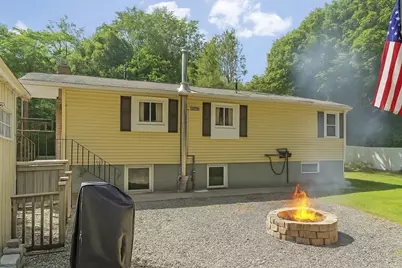 6 Mackin St, Hudson, MA 01749 - Photo 28